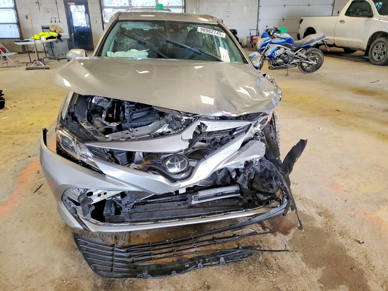 2019 TOYOTA CAMRY L photo 13