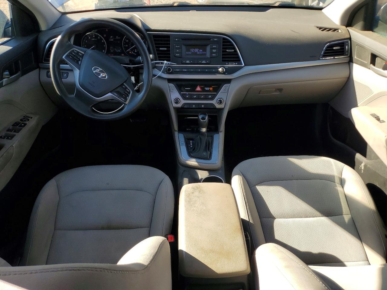 2017 HYUNDAI ELANTRA SE photo 8