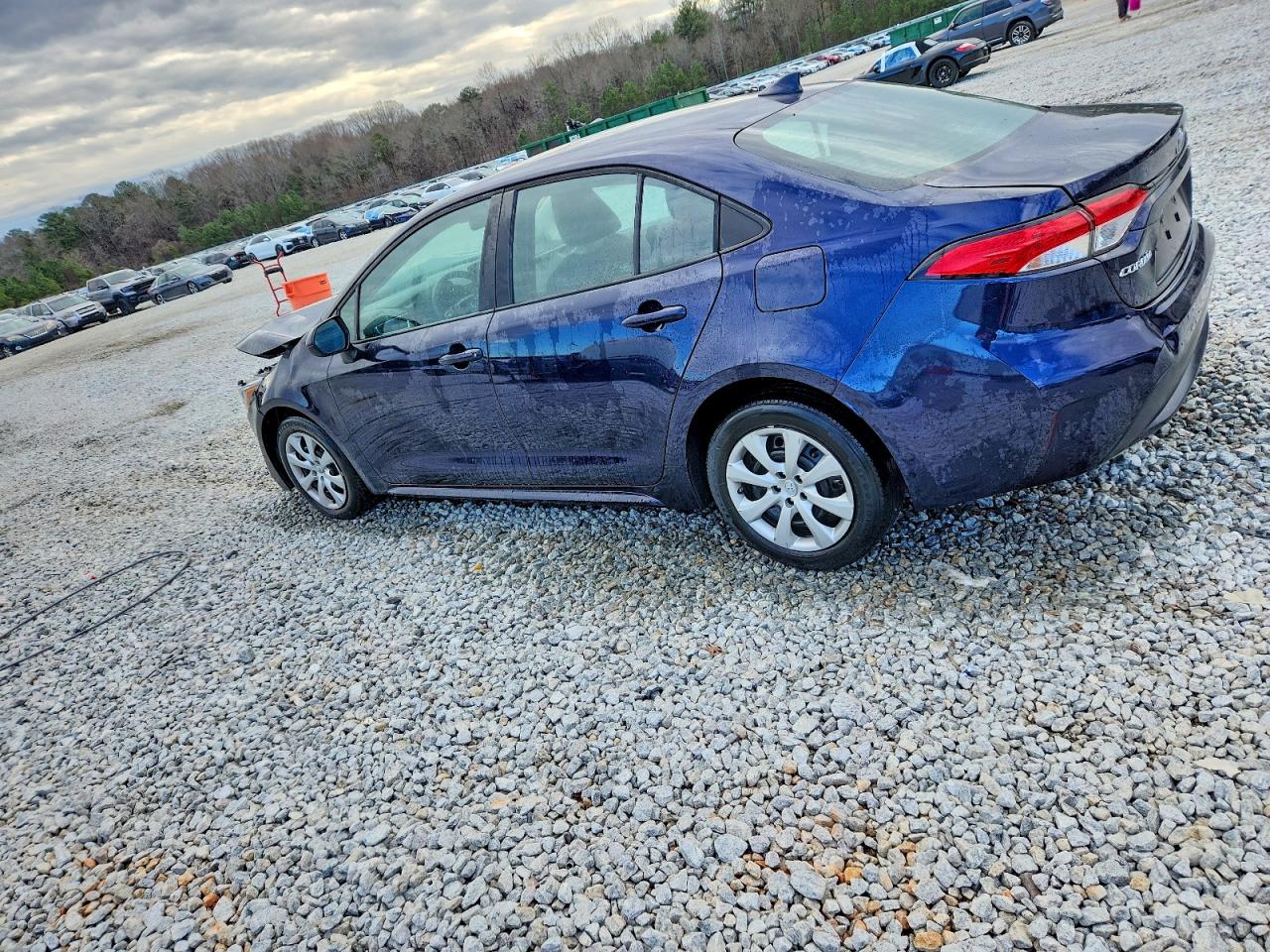 2022 TOYOTA COROLLA LE photo 2