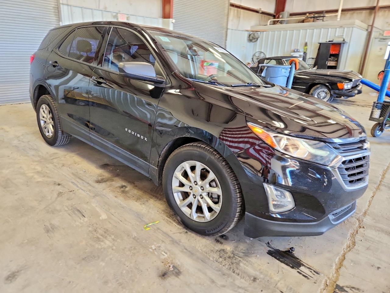 2018 CHEVROLET EQUINOX LS photo 4