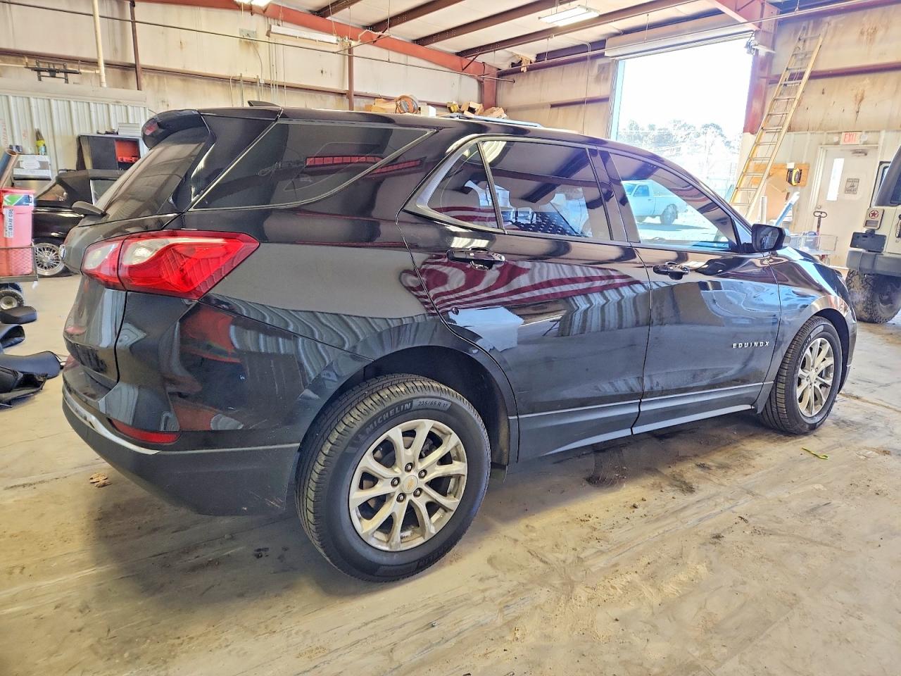 2018 CHEVROLET EQUINOX LS photo 3