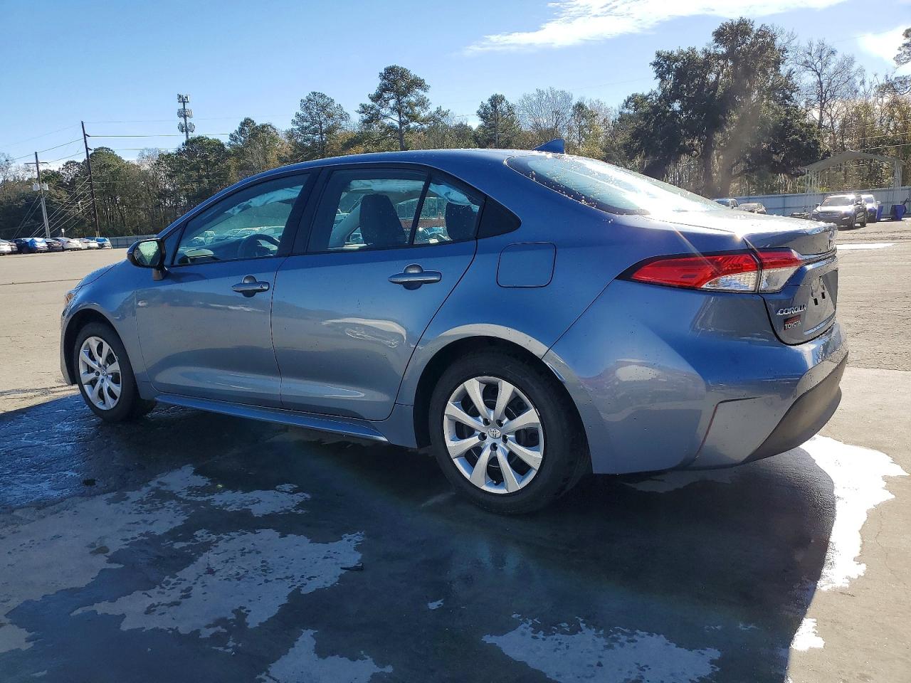 2023 TOYOTA COROLLA LE photo 3