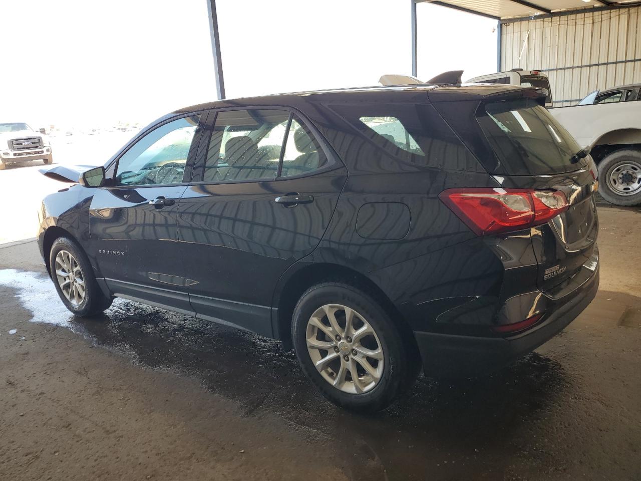 2019 CHEVROLET EQUINOX LS photo 2