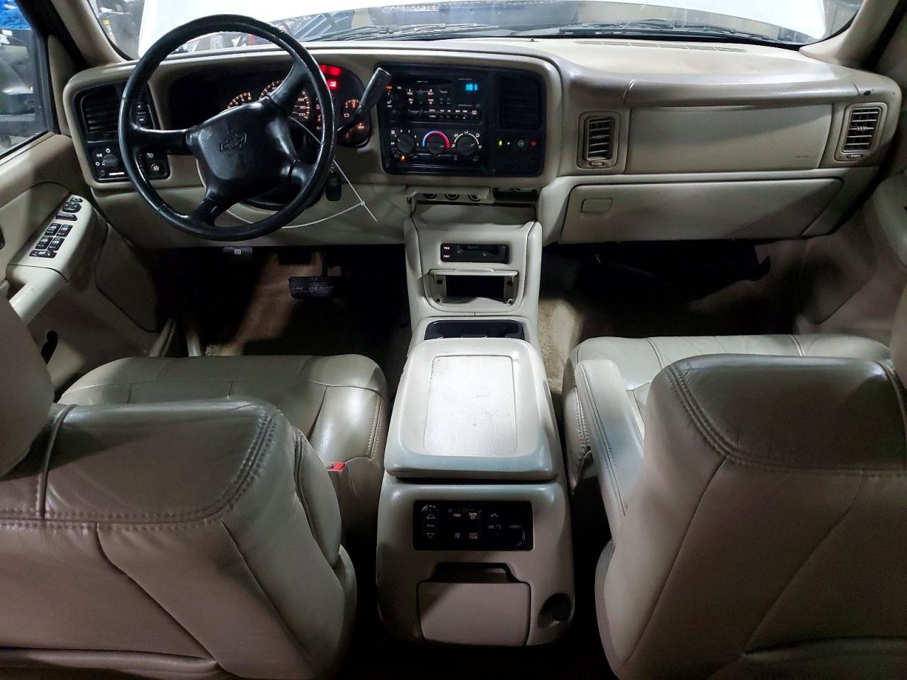 2002 CHEVROLET SUBURBAN K1500 photo 8