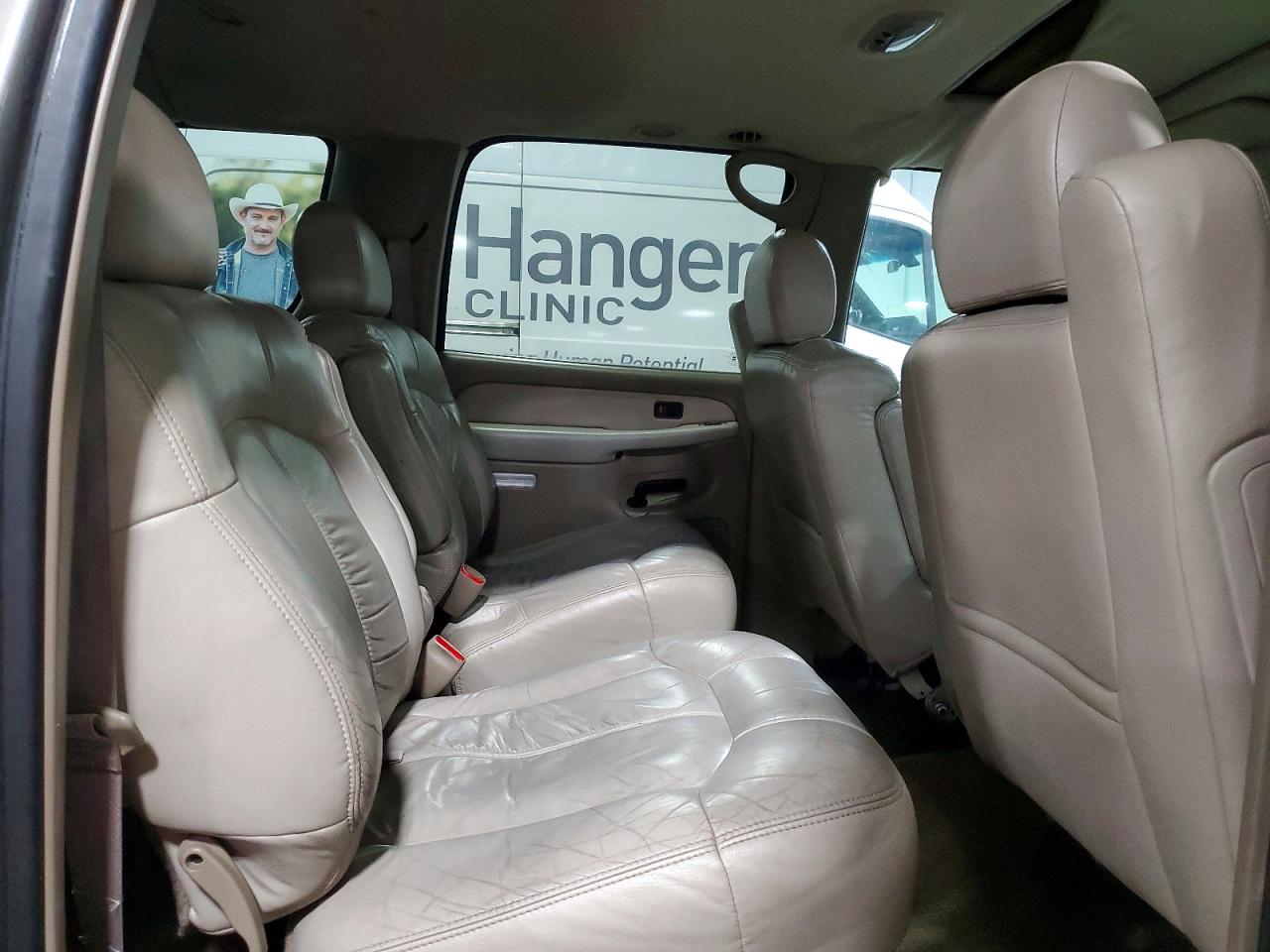 2002 CHEVROLET SUBURBAN K1500 photo 11
