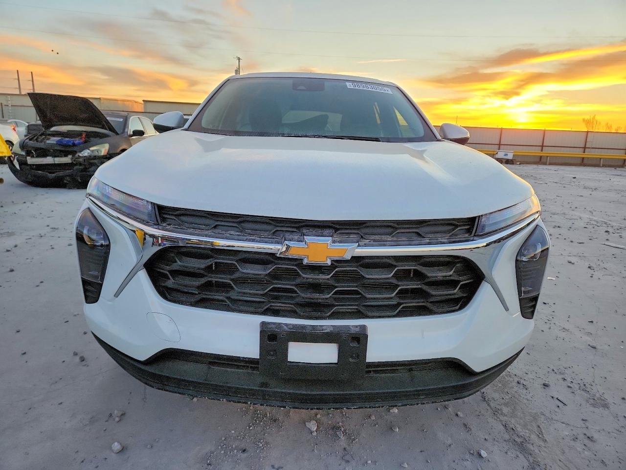 2025 CHEVROLET TRAX LS photo 9