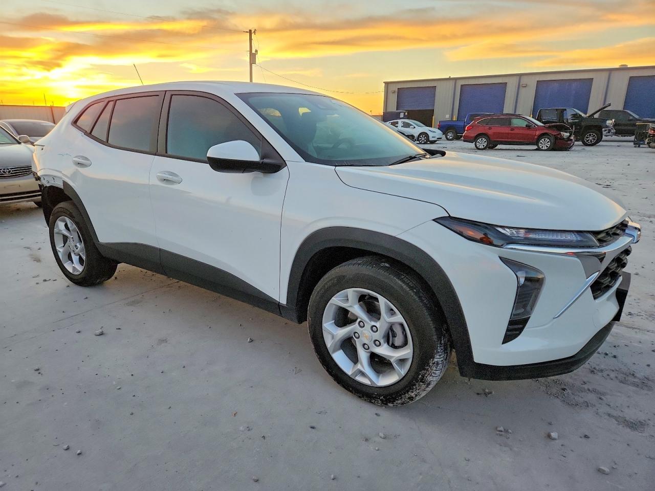2025 CHEVROLET TRAX LS photo 7