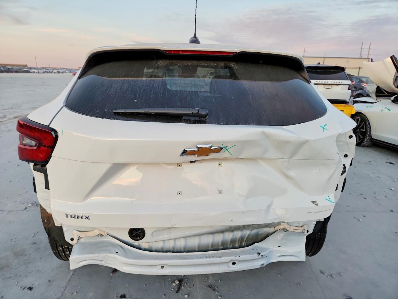 2025 CHEVROLET TRAX LS photo 11