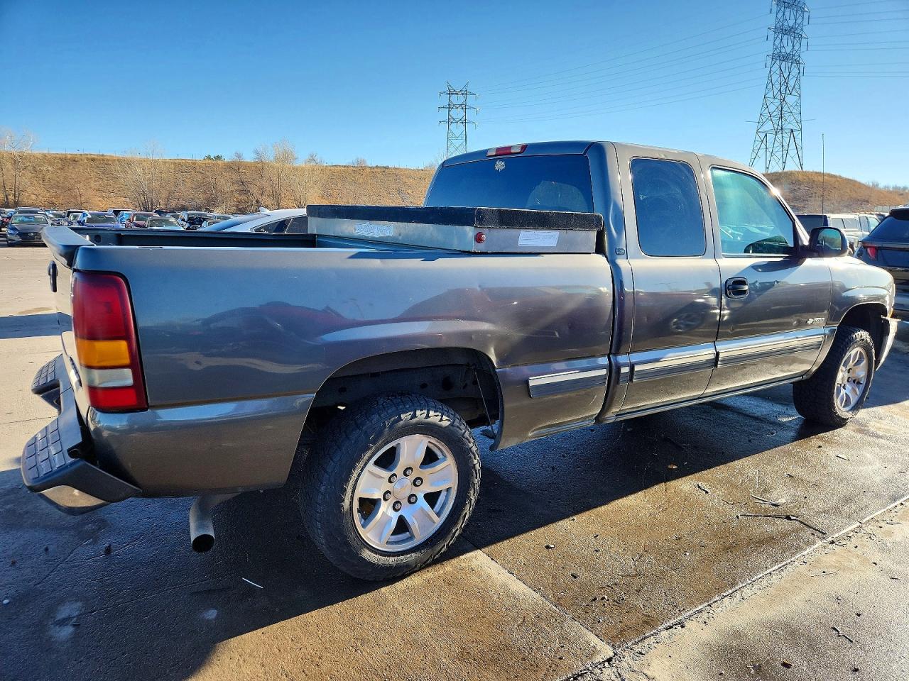 2002 CHEVROLET SILVERADO K1500 photo 3
