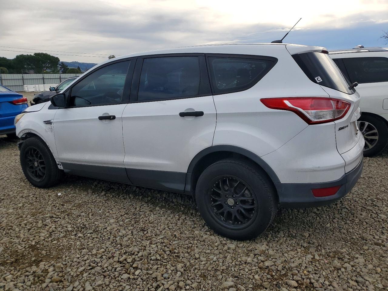 2015 FORD ESCAPE S photo 2