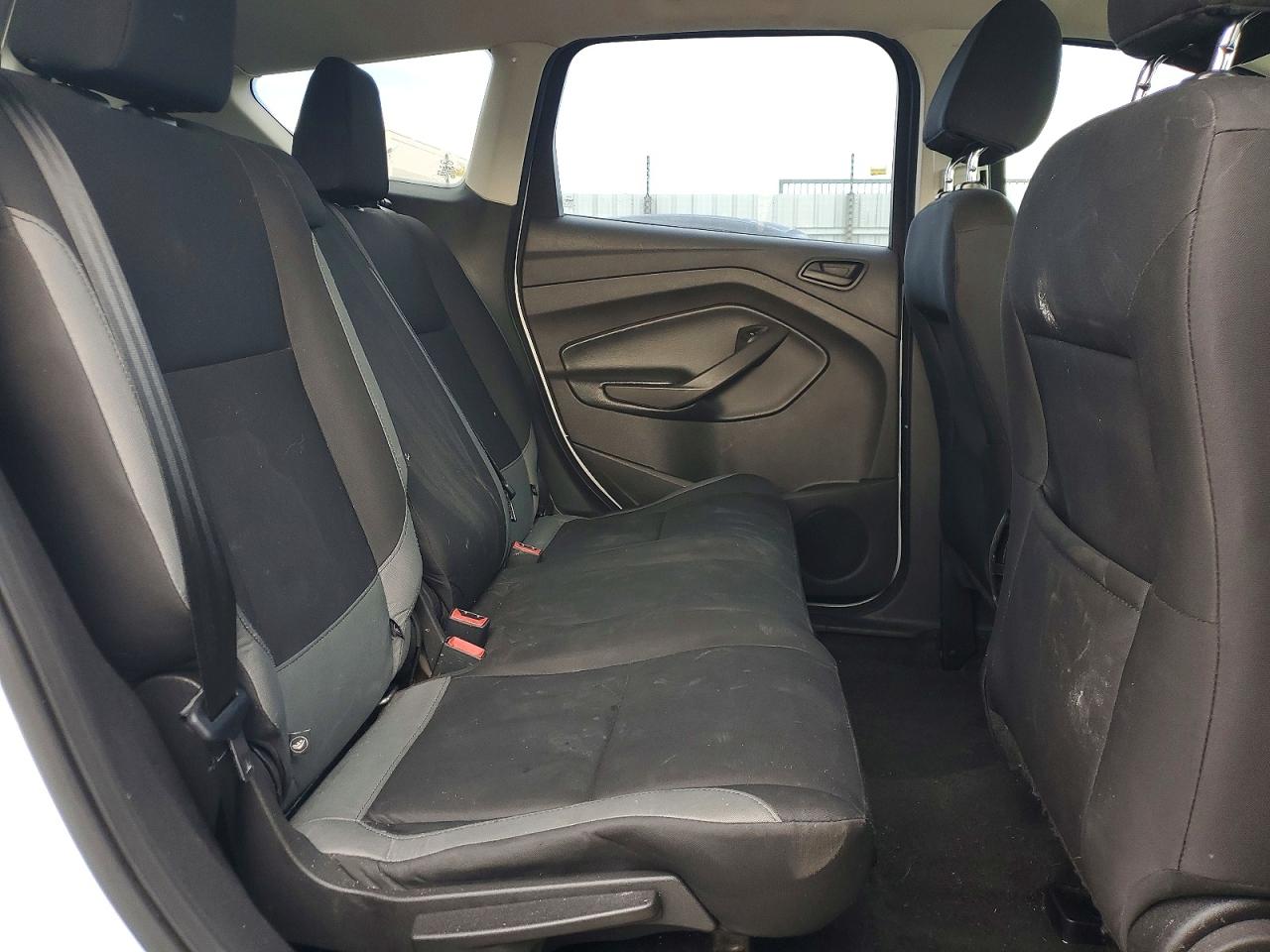 2015 FORD ESCAPE S photo 11