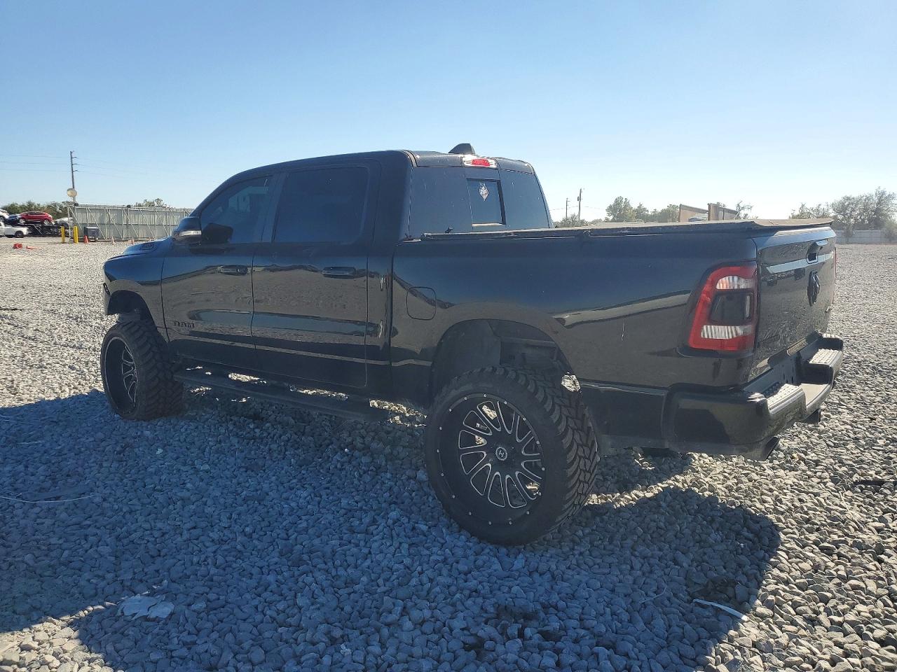 2019 RAM 1500 BIG HORN/LONE STAR photo 2