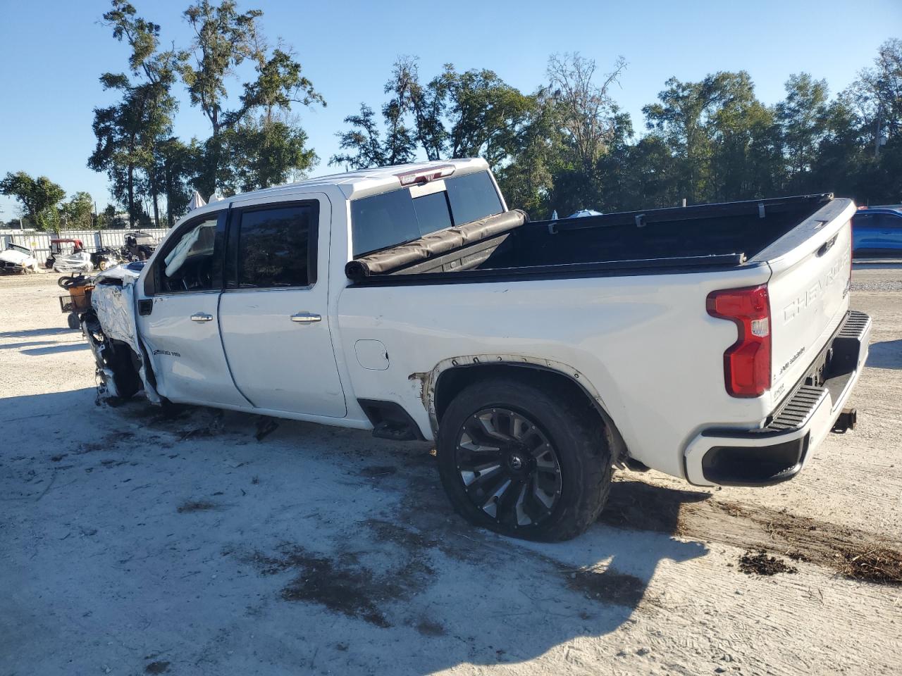 2020 CHEVROLET SILVERADO K2500 HIGH COUNTRY photo 2