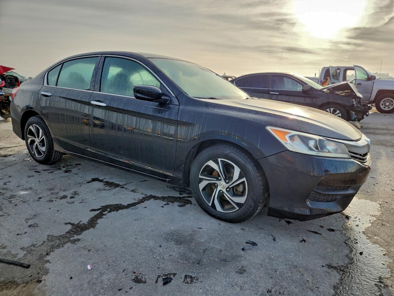 2016 HONDA ACCORD LX photo 4