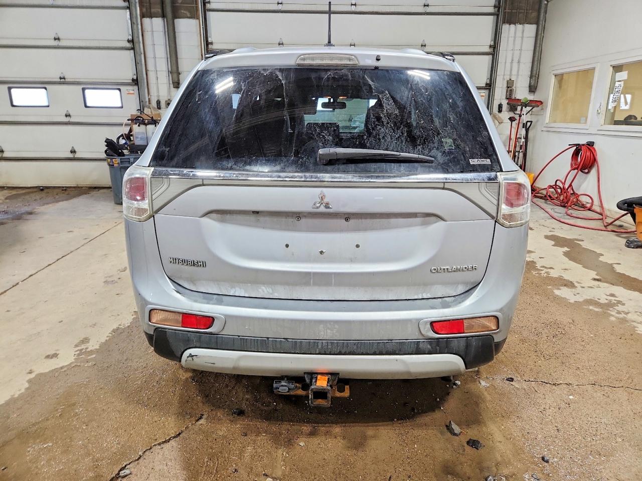 2015 MITSUBISHI OUTLANDER SE photo 6