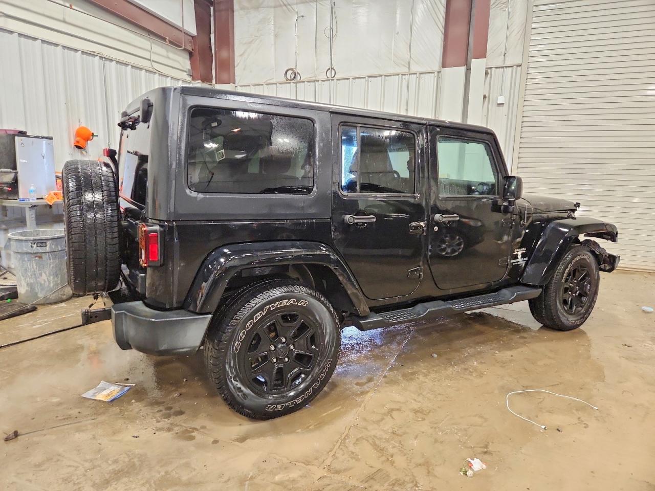 2016 JEEP WRANGLER UNLIMITED SAHARA photo 3