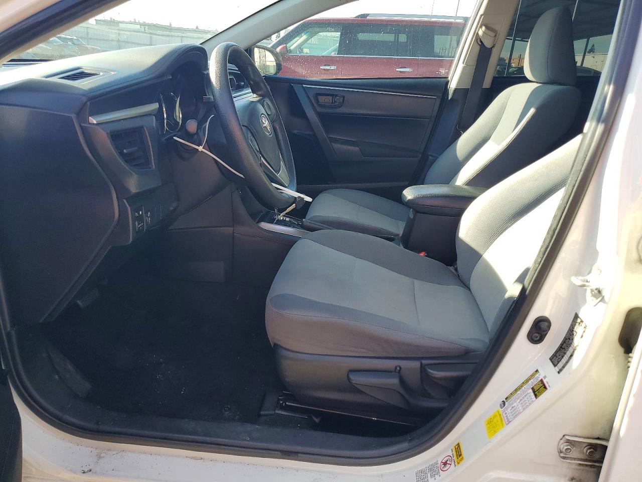 2015 TOYOTA COROLLA L photo 7