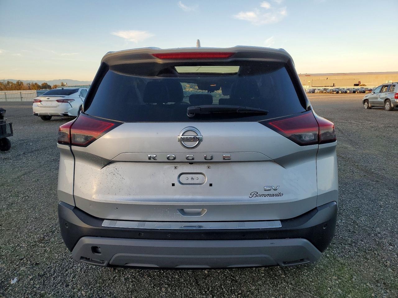 2021 NISSAN ROGUE SV photo 11