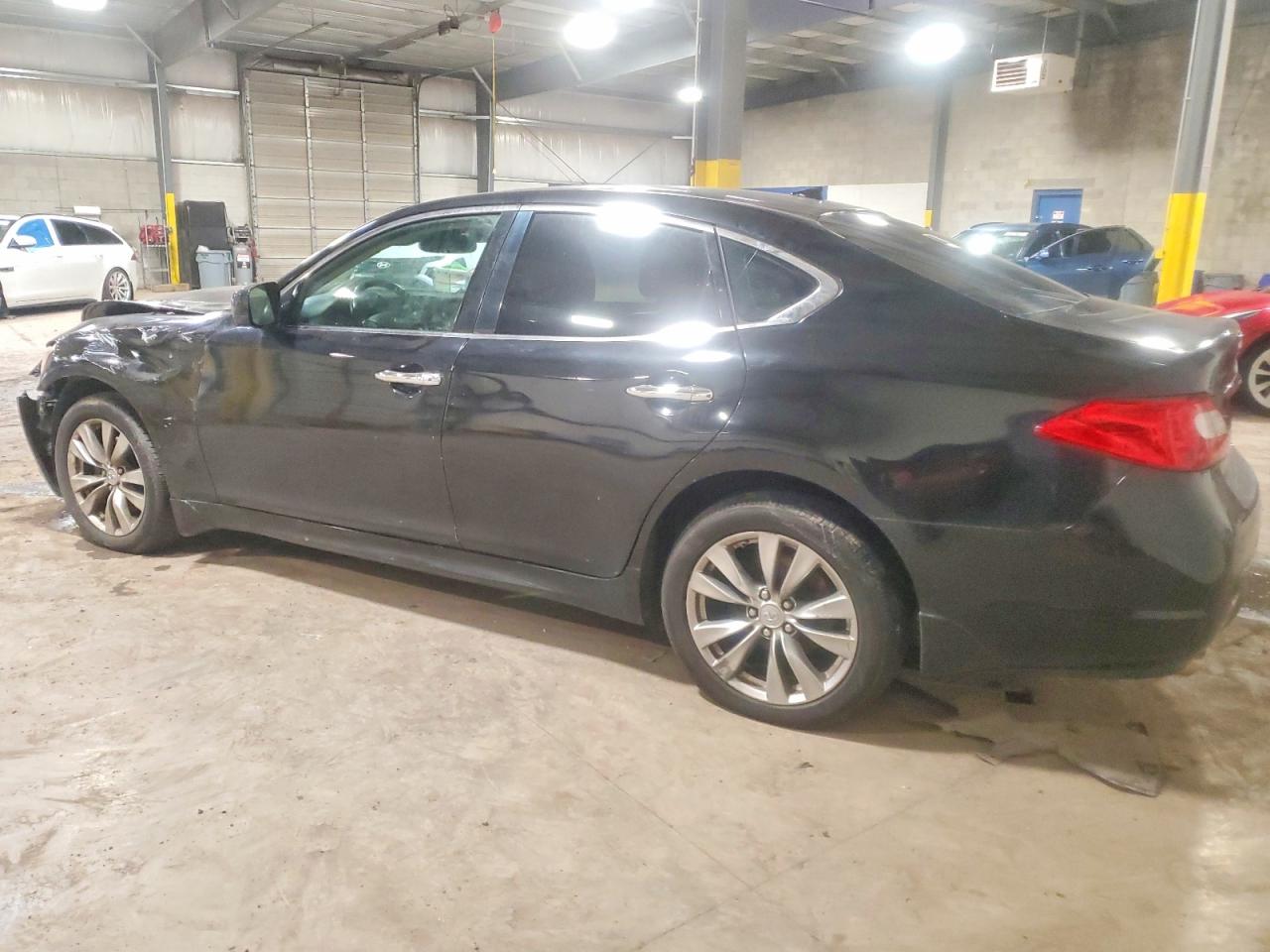 2013 INFINITI M37 X photo 2