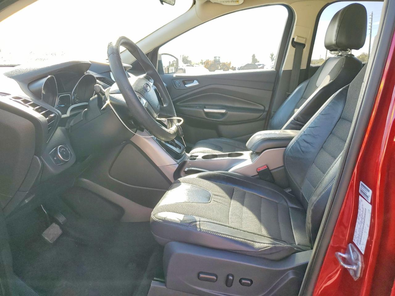 2016 FORD ESCAPE SE photo 7