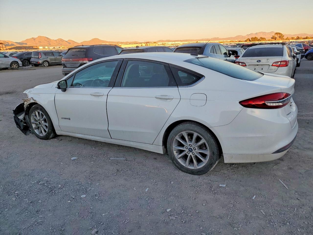 2017 FORD FUSION SE HYBRID photo 2