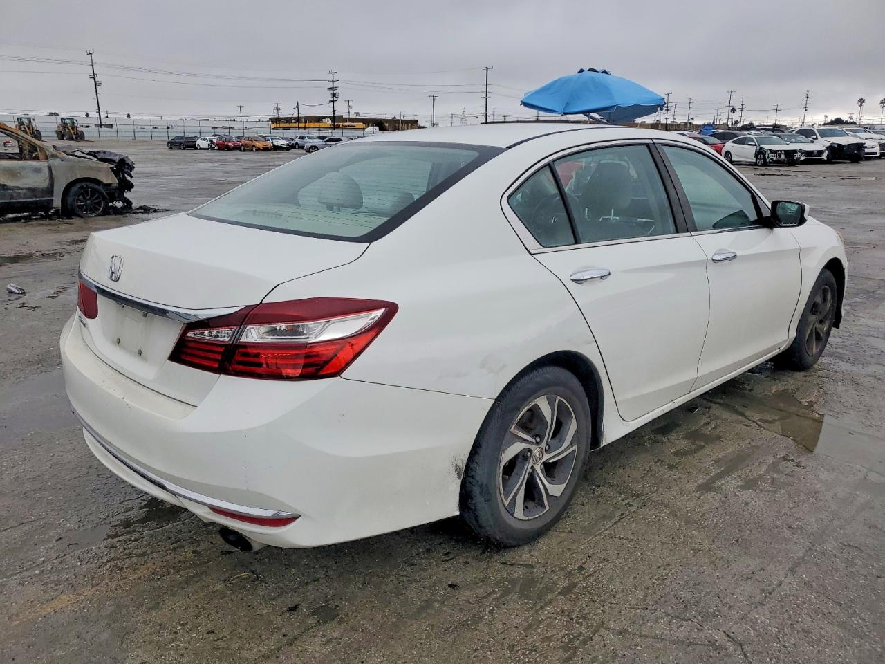 2017 HONDA ACCORD LX photo 3