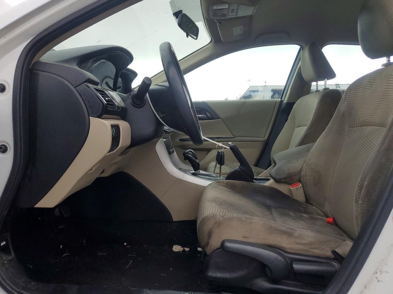 2017 HONDA ACCORD LX photo 7