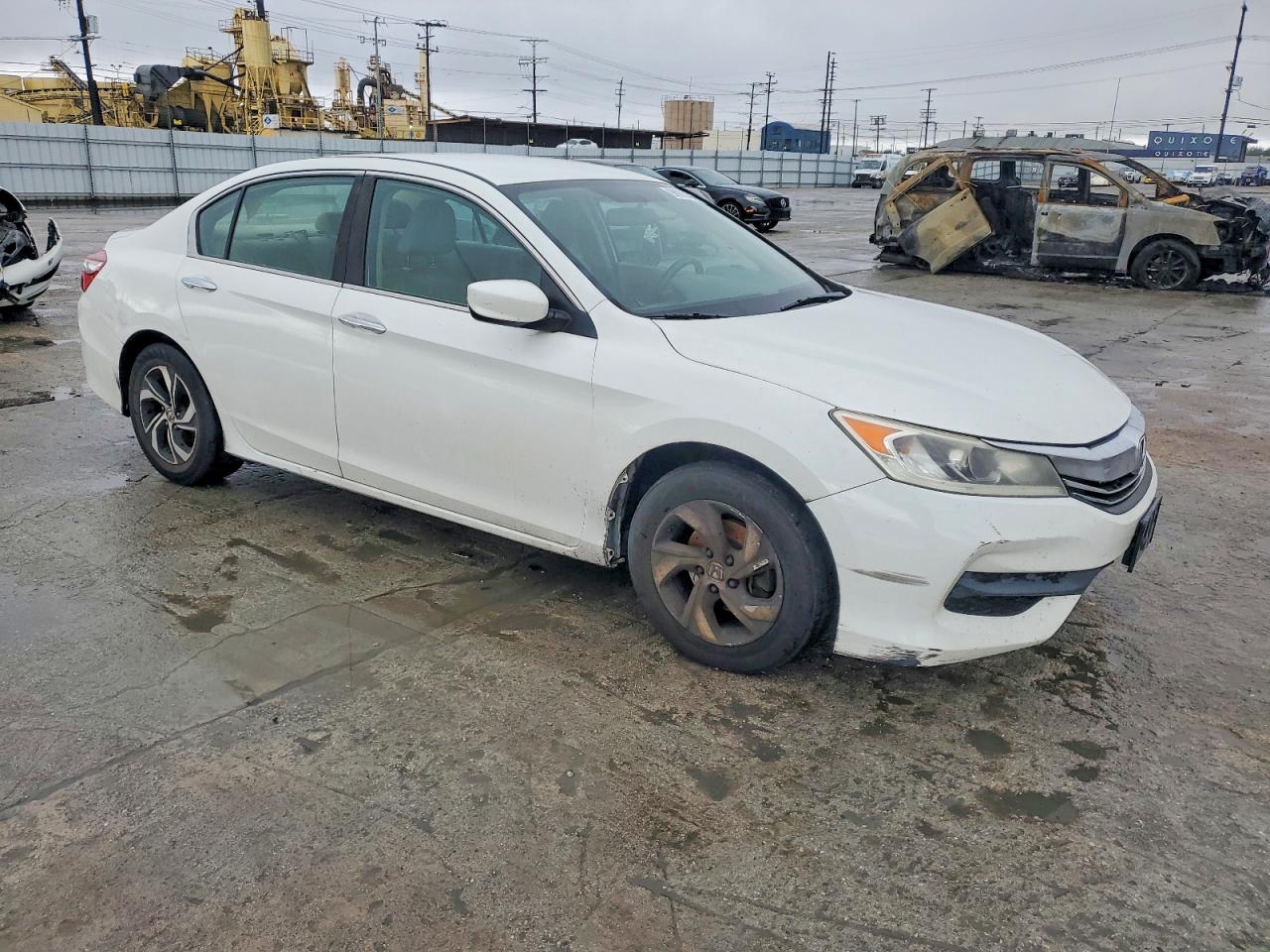 2017 HONDA ACCORD LX photo 4