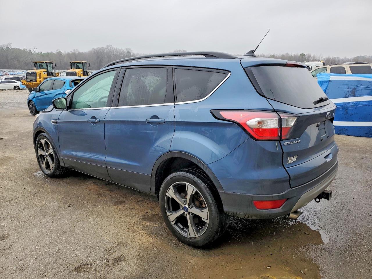 2018 FORD ESCAPE SEL photo 2