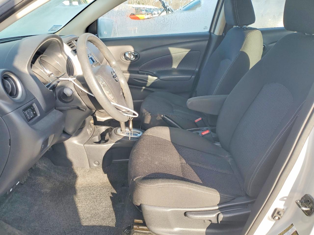 2018 NISSAN VERSA S photo 7