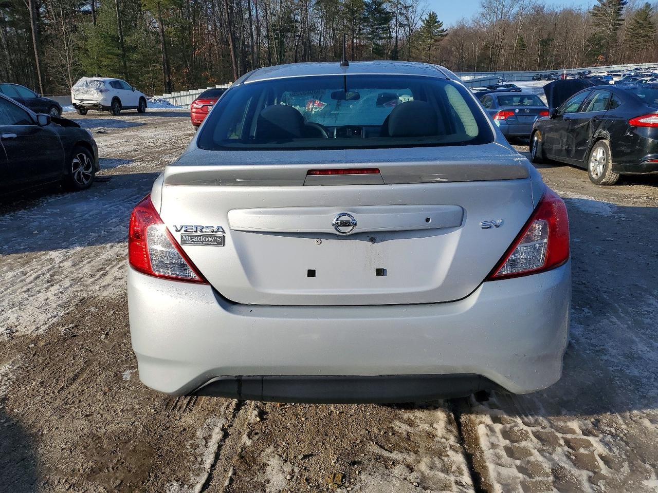 2018 NISSAN VERSA S photo 6