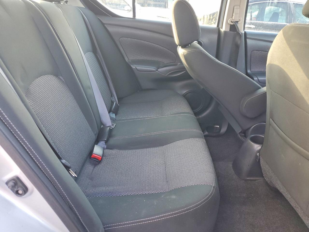 2018 NISSAN VERSA S photo 10