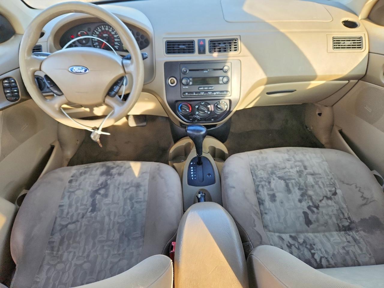 2005 FORD FOCUS ZX4 photo 8