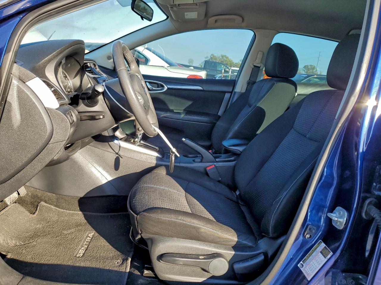 2016 NISSAN SENTRA S photo 7
