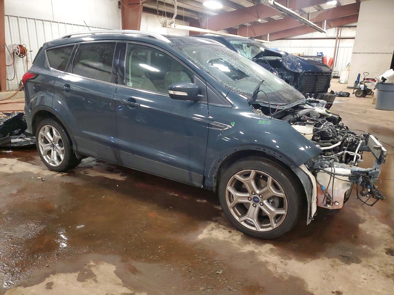 2019 FORD ESCAPE TITANIUM photo 4