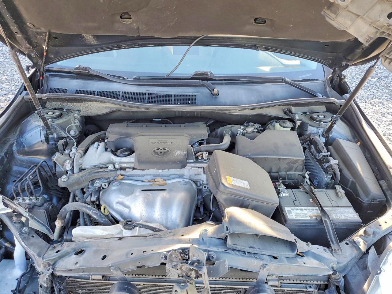 2015 TOYOTA CAMRY LE photo 11