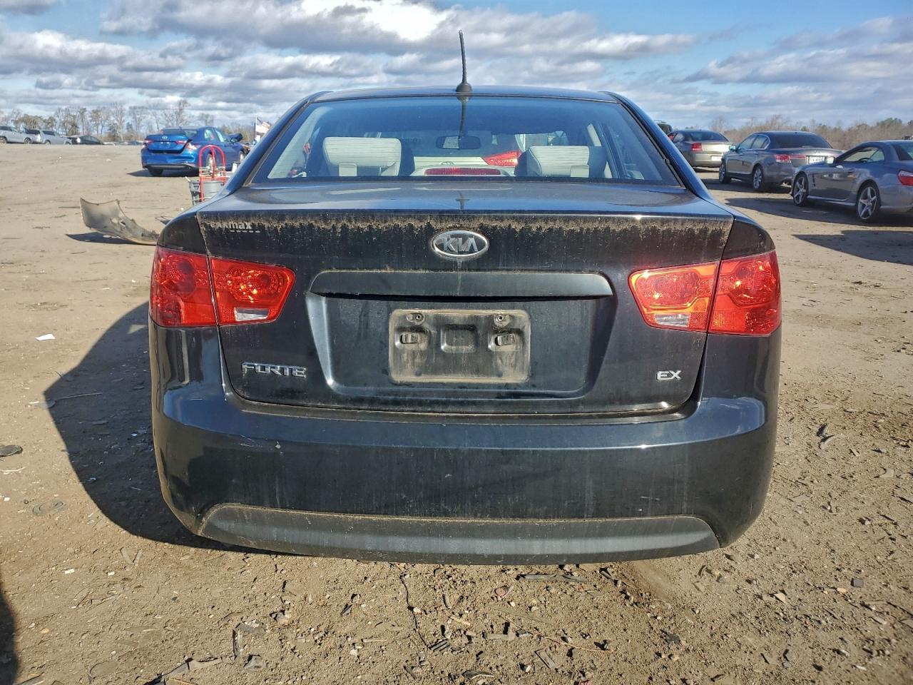 2010 KIA FORTE EX photo 6
