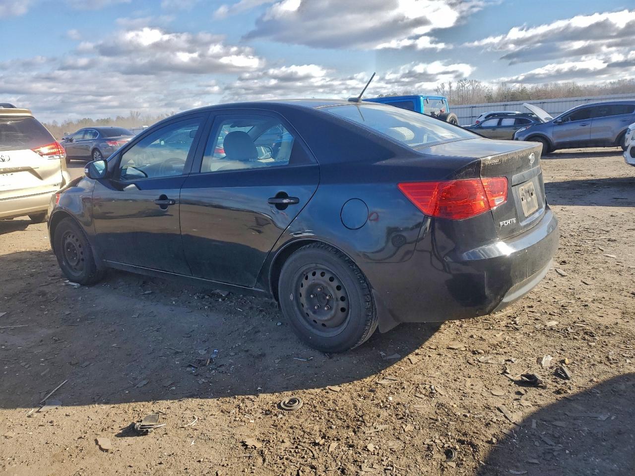 2010 KIA FORTE EX photo 2