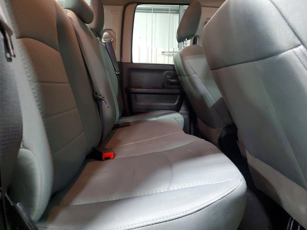 2018 RAM 1500 ST photo 10