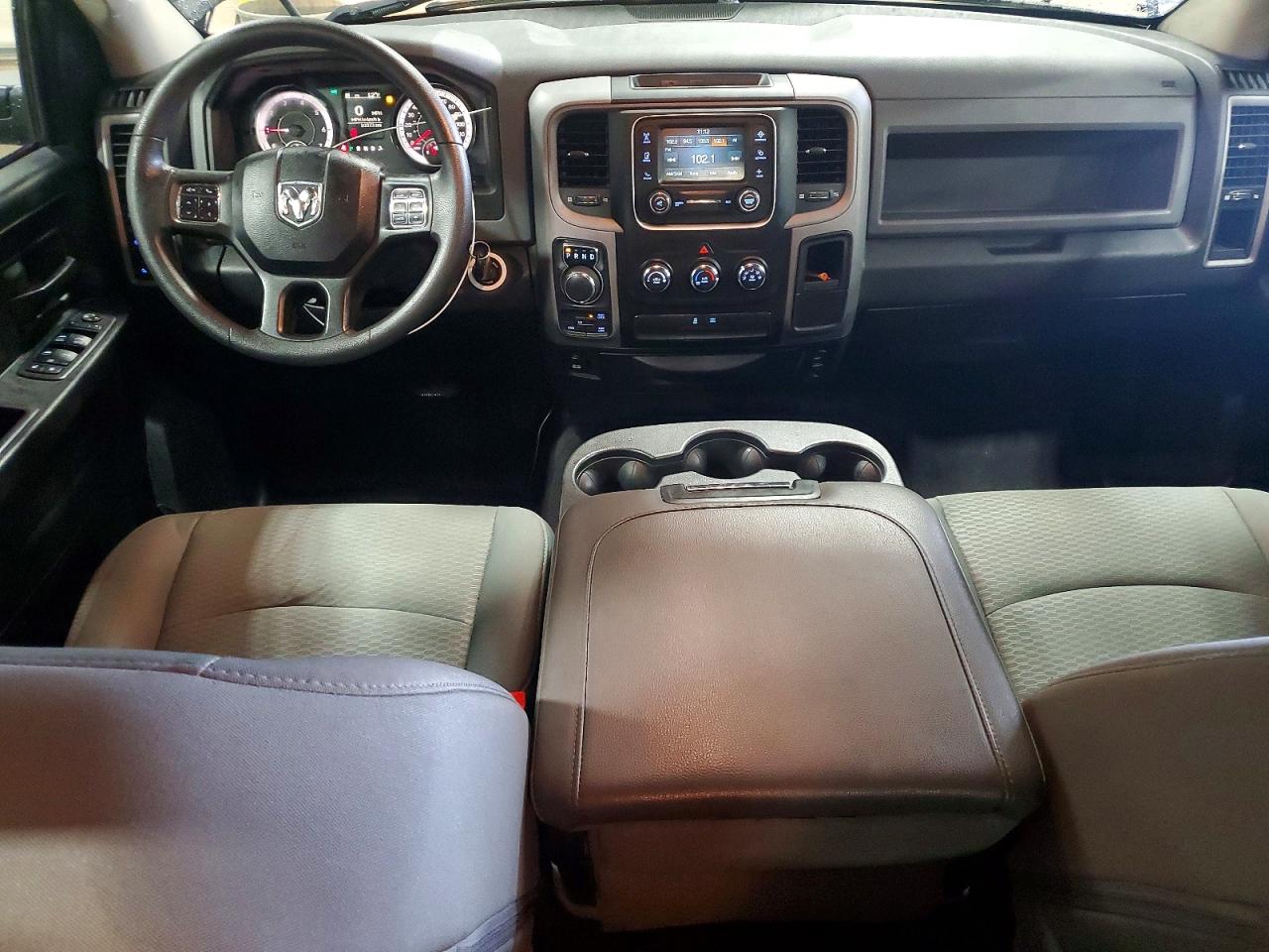 2018 RAM 1500 ST photo 8