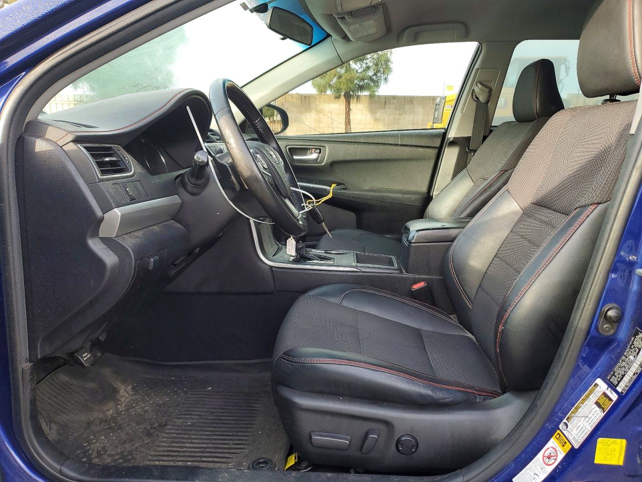 2016 TOYOTA CAMRY LE photo 7