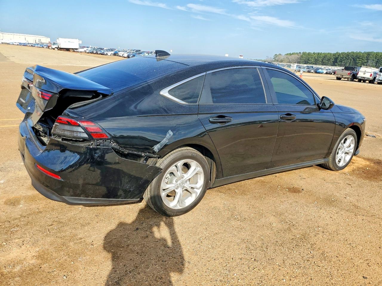 2025 HONDA ACCORD LX photo 3