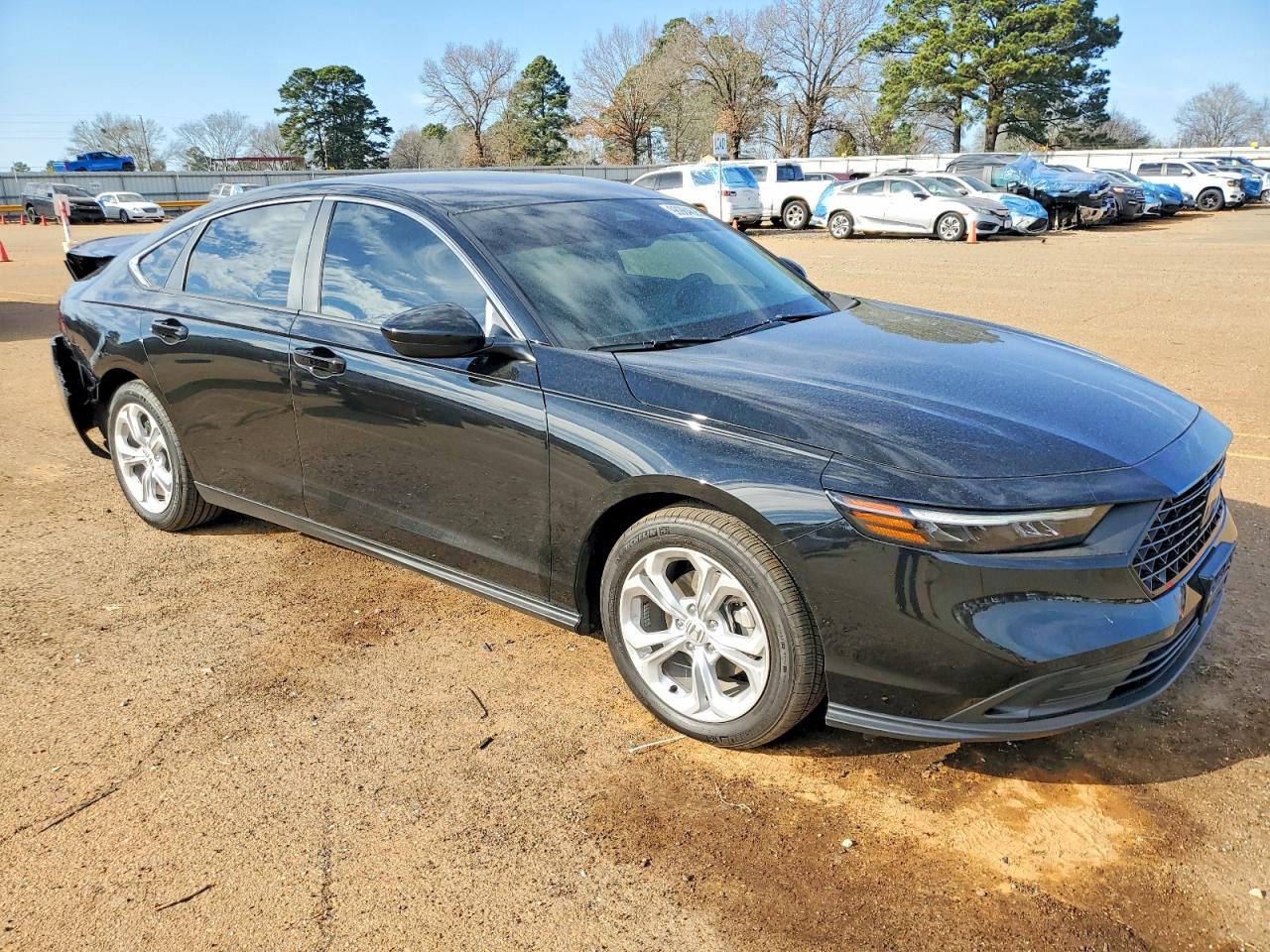 2025 HONDA ACCORD LX photo 4