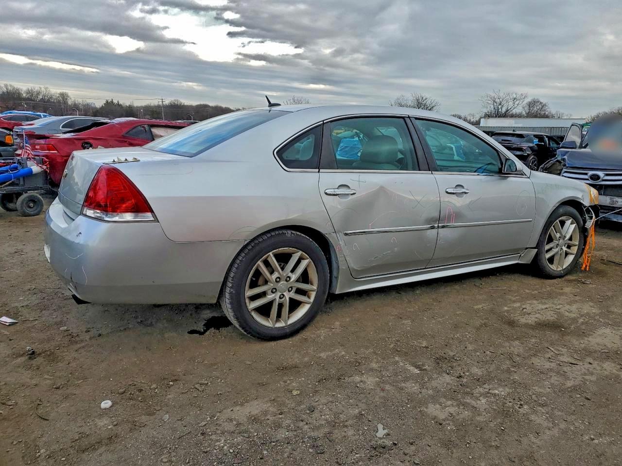 2012 CHEVROLET IMPALA LTZ photo 3