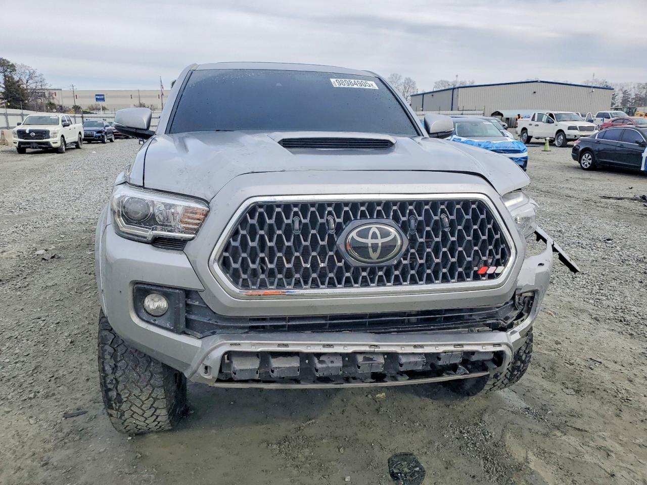 2019 TOYOTA TACOMA TRD SPORT photo 9
