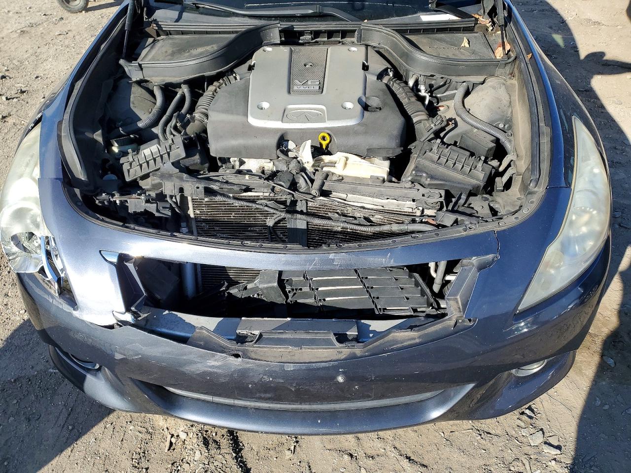 2012 INFINITI G37 photo 11