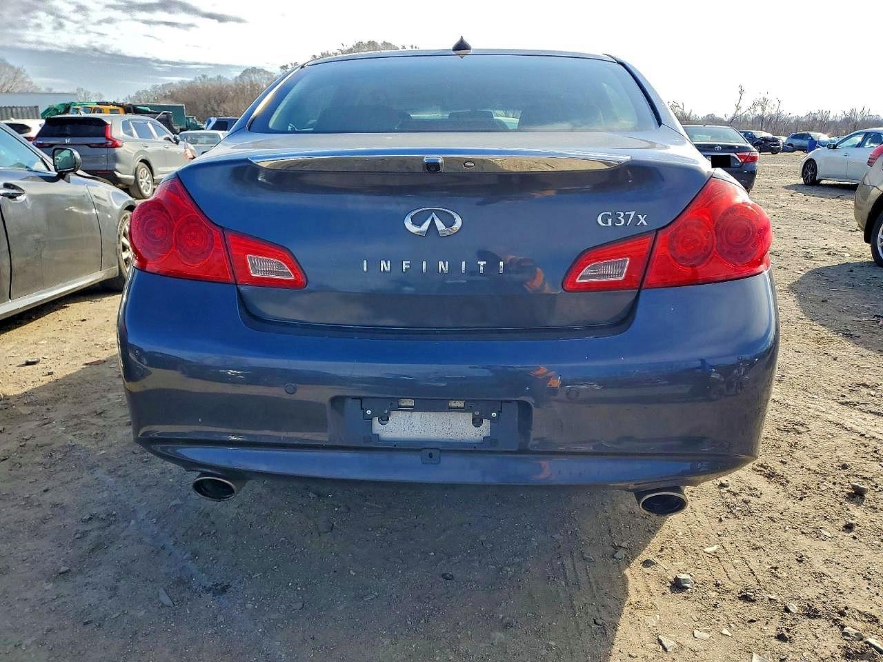 2012 INFINITI G37 photo 6