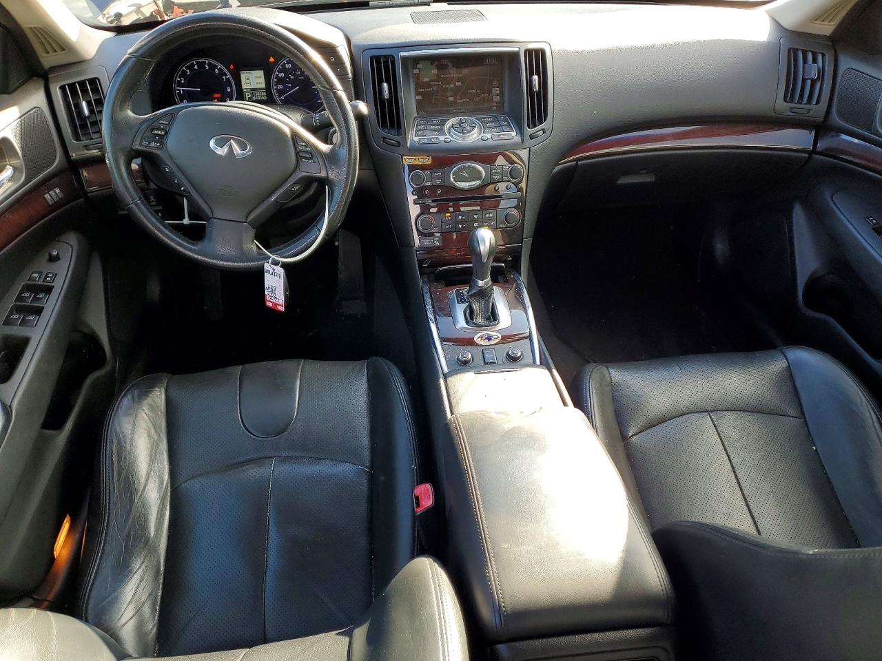 2012 INFINITI G37 photo 8