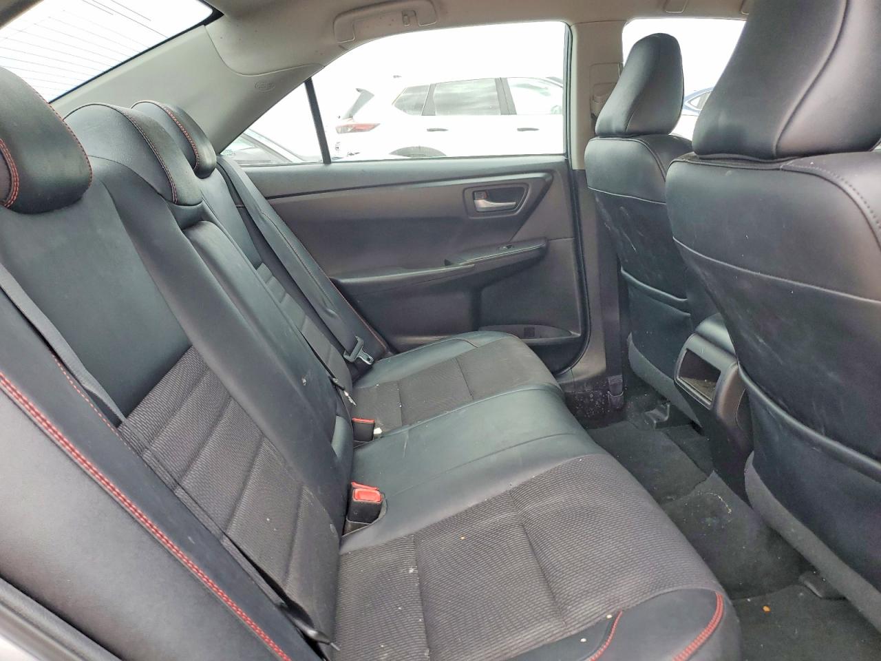 2017 TOYOTA CAMRY LE photo 10