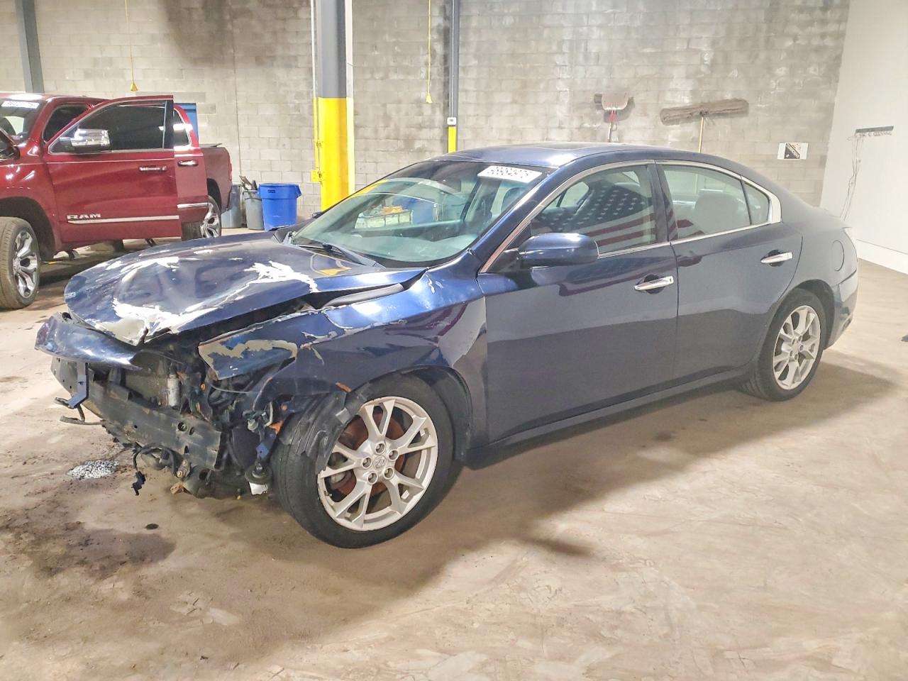 2013 NISSAN MAXIMA
